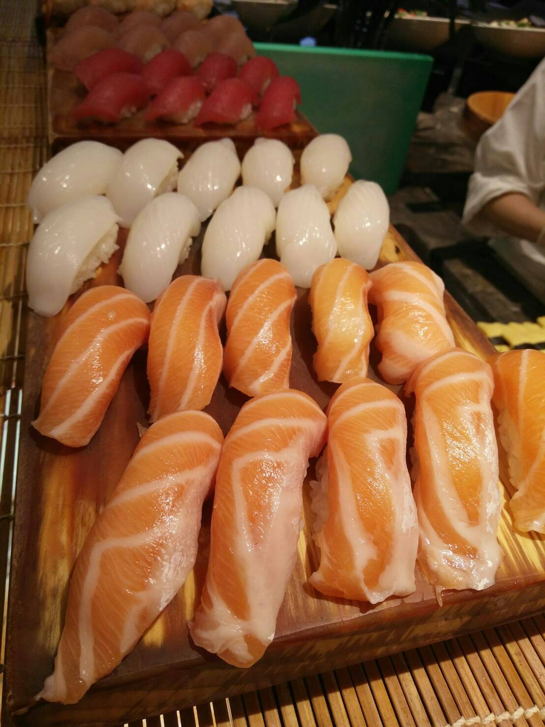 生魚片壽司。(圖片來源：張心齡)