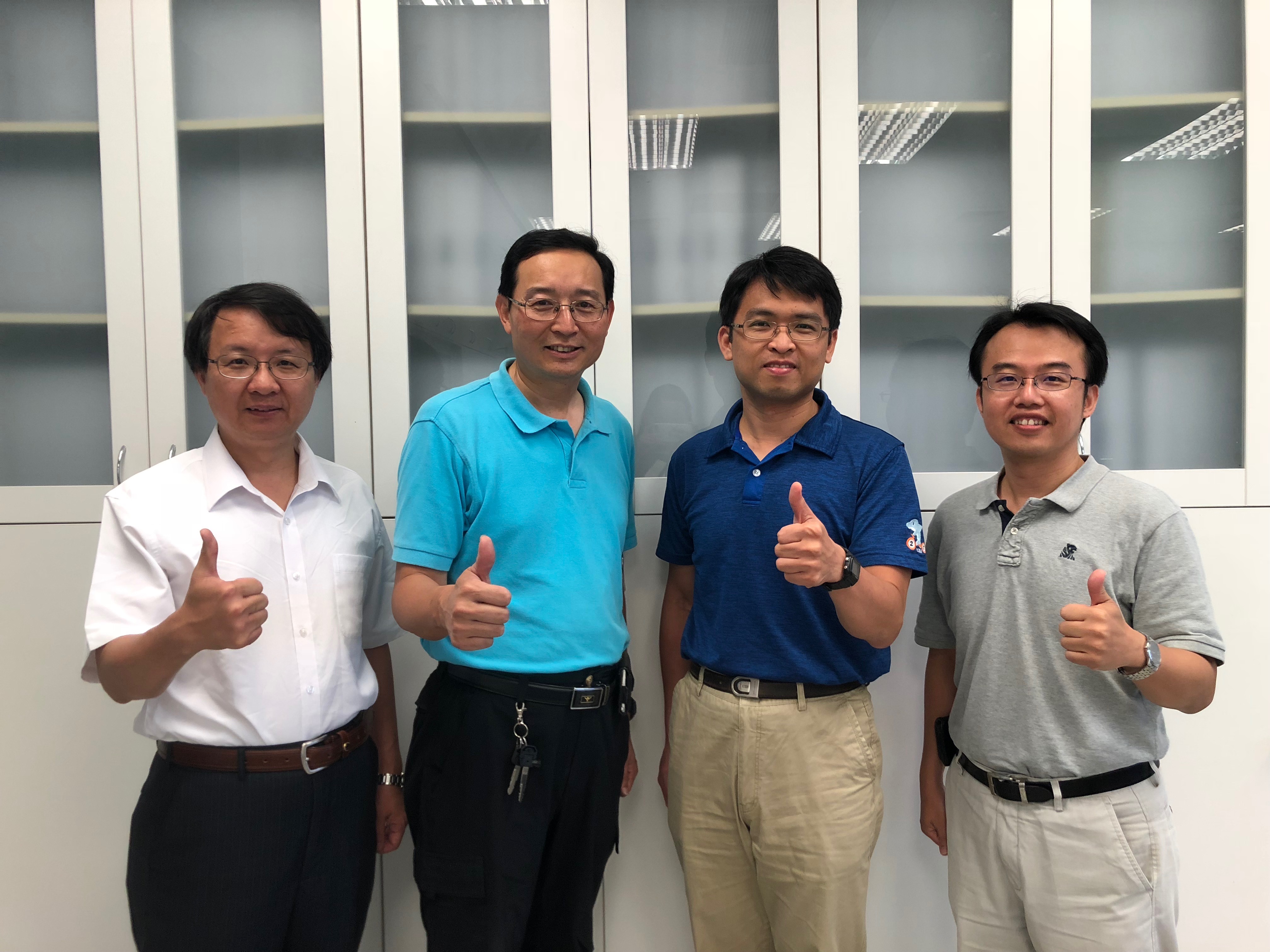 無線通訊量測聯盟是由鄧俊宏教授、黃正光教授、林柏江助理教授、李建育助理教授（由左至右）共同成立。