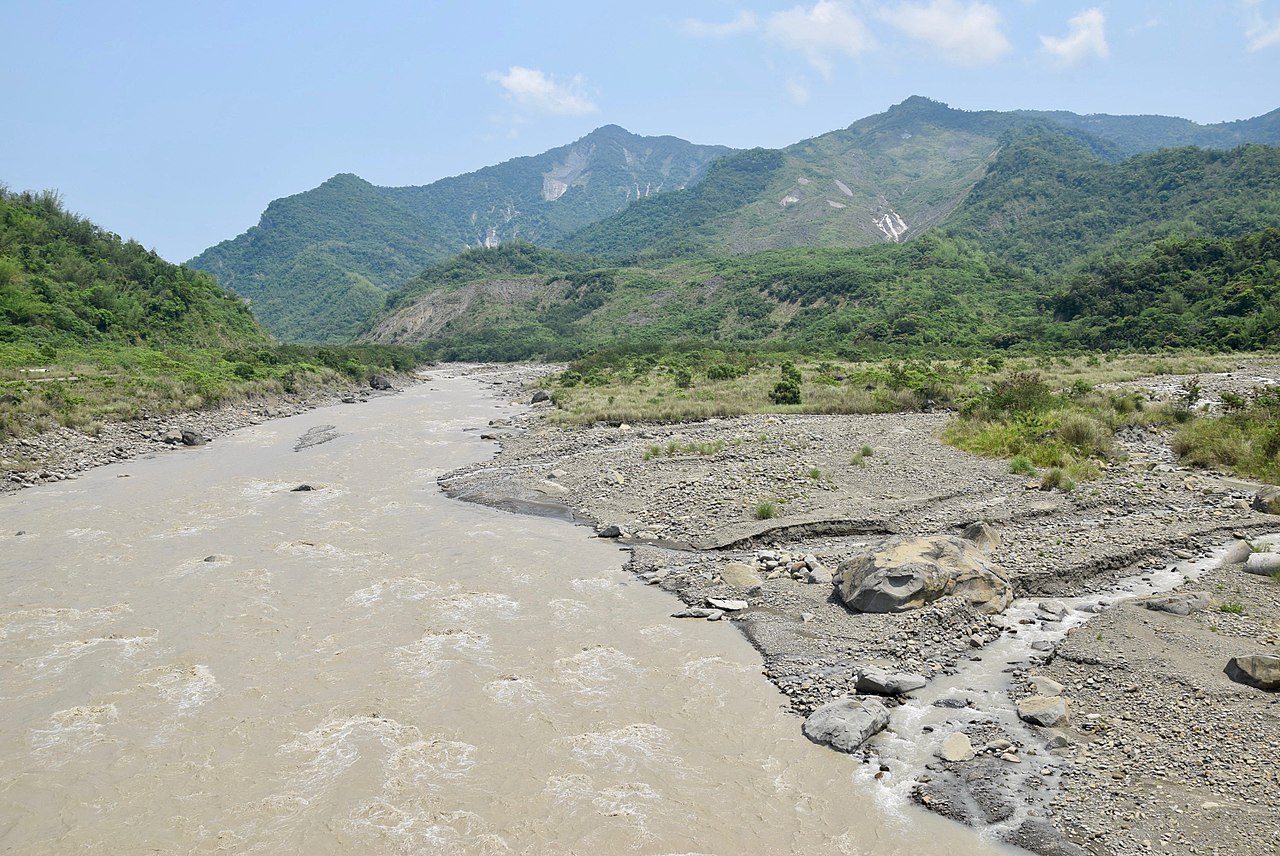 受到小林村山崩事件的啟發，開始展開山崩即時監測系統的研發。（圖／維基百科）