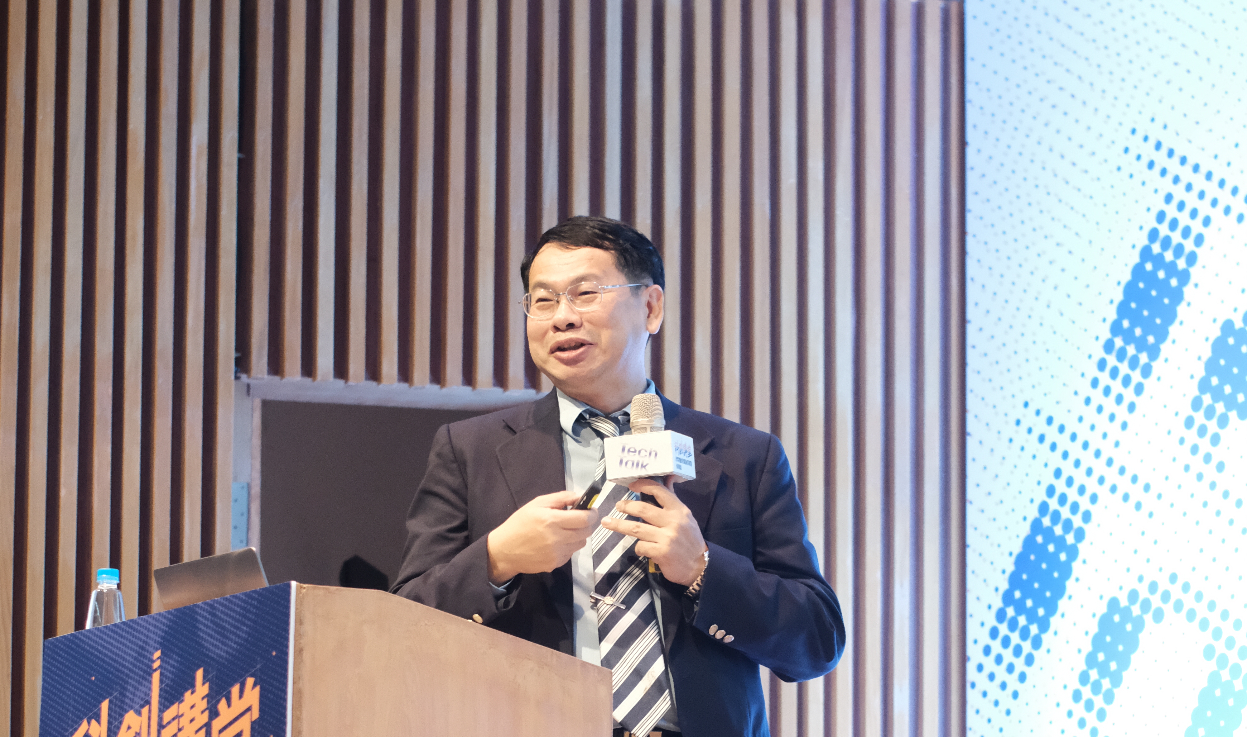 陳國聲教授認為機械系同學應先把基本功顧好，再培養全方位能力。