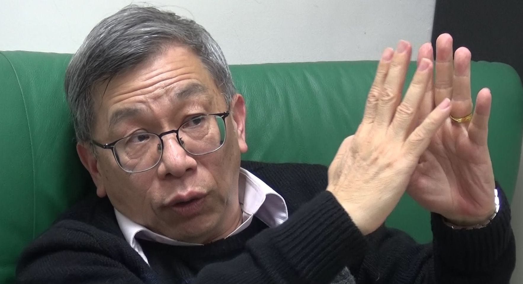 中央大學環境工程研究所特聘教授張木彬帶領研究團隊研發觸媒配方，開發更省能、更低。（圖／李宗祐 攝）